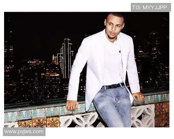 足球场上的颜值担当：全球球星帅哥九宫格大揭秘